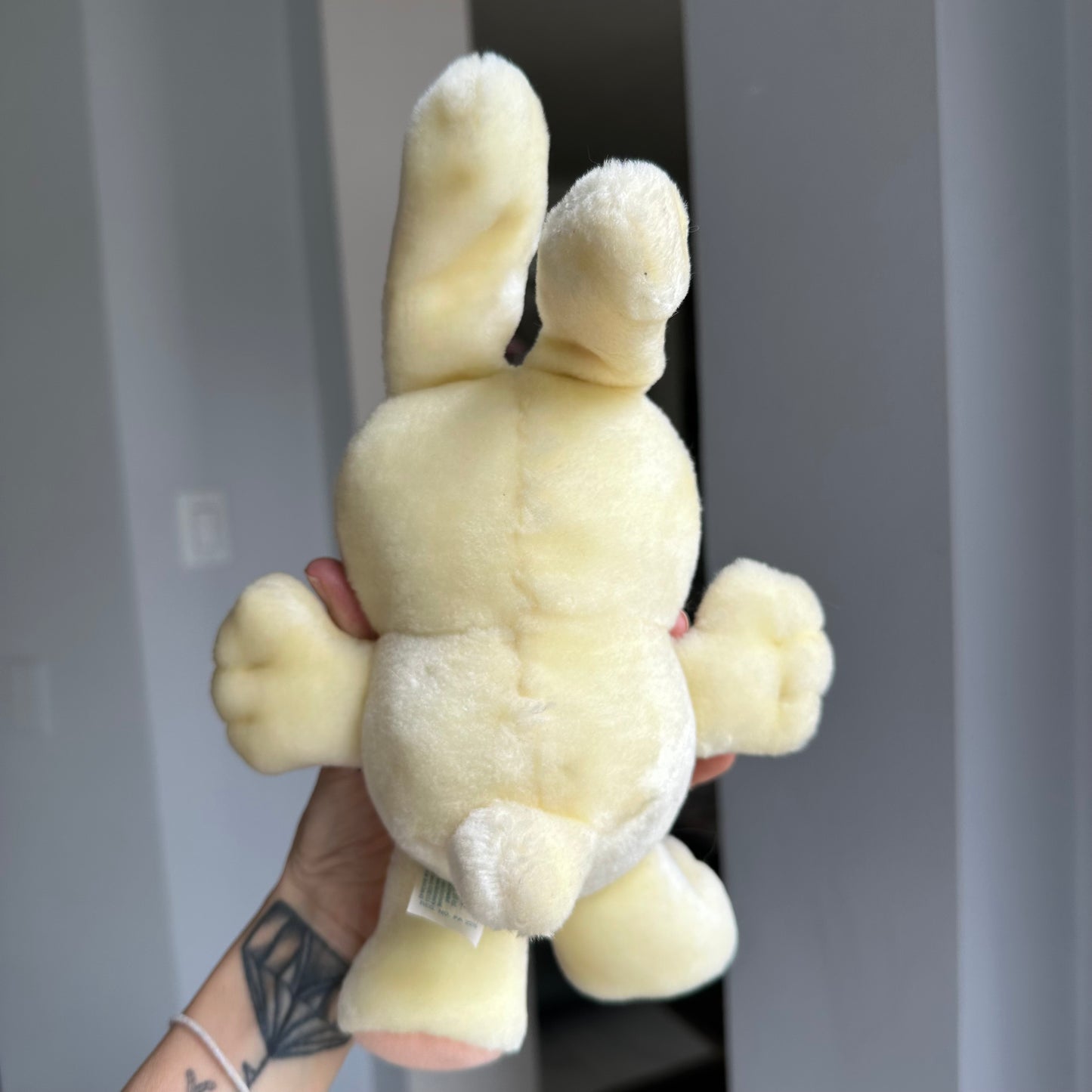 1987 Spring Bunny Nosy Bear