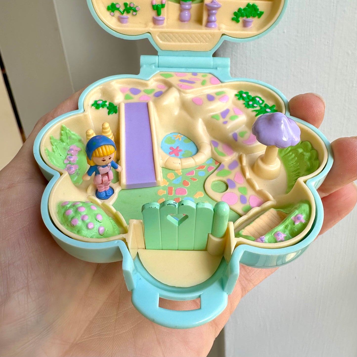1990 Polly Pocket Midge’s Flower Shop