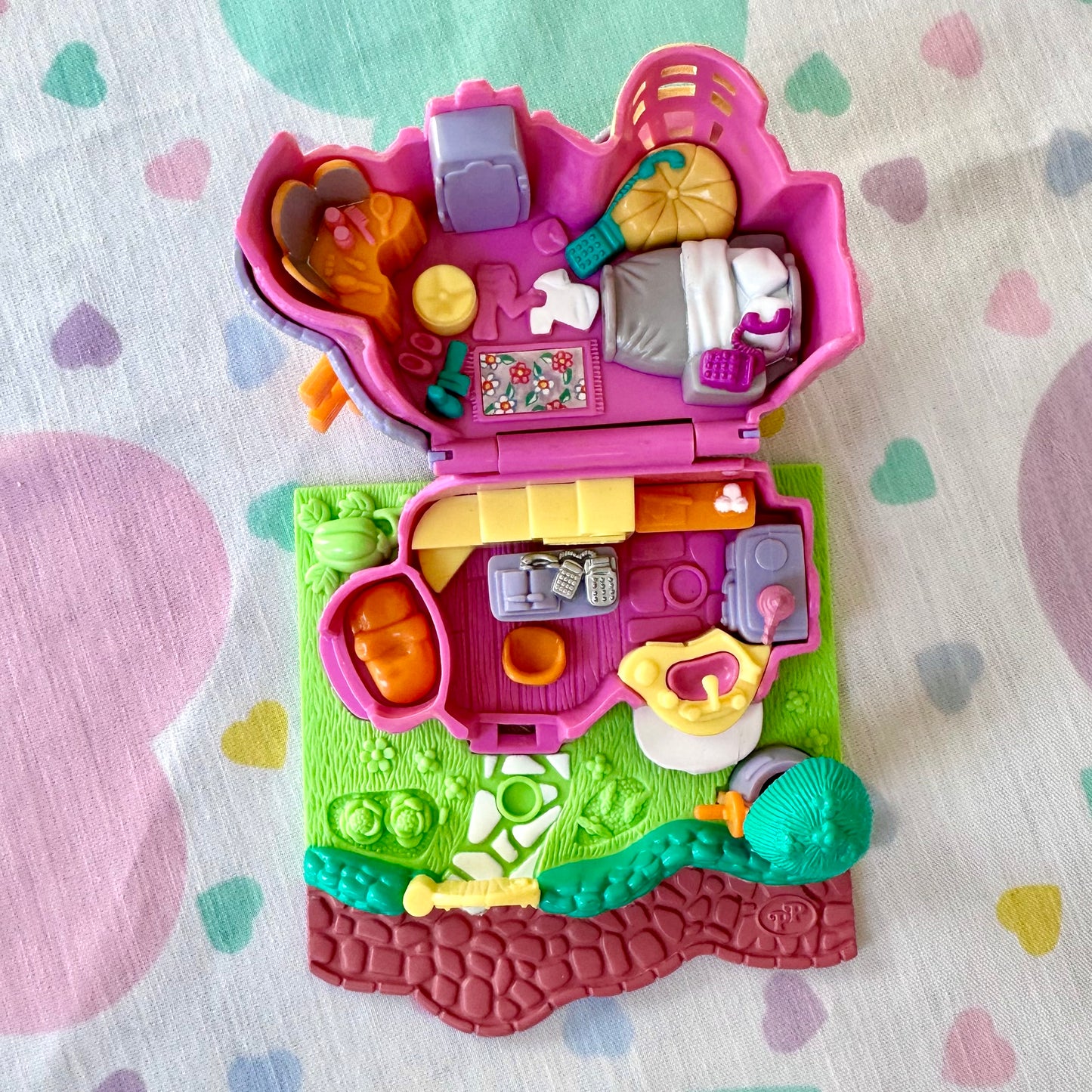 1994 Polly Pocket Rabbit House