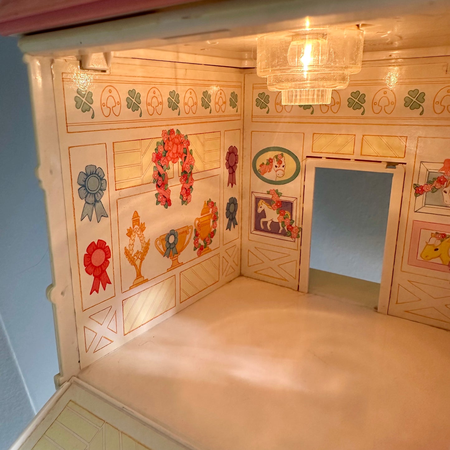 1989 Fisher-Price Precious Places Blue Ribbon Pony Stable