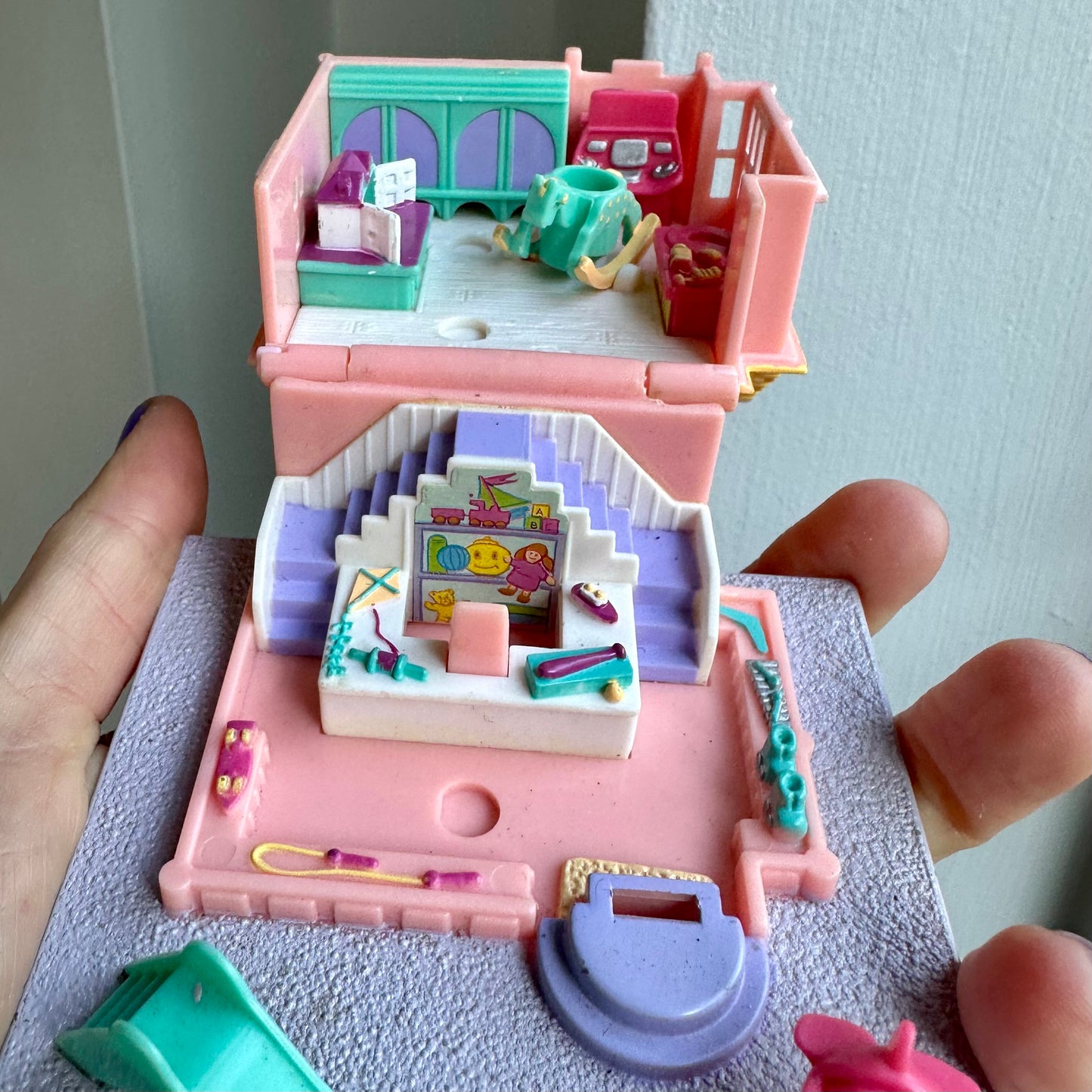 1993 Polly Pocket Pollyville Toy Shop