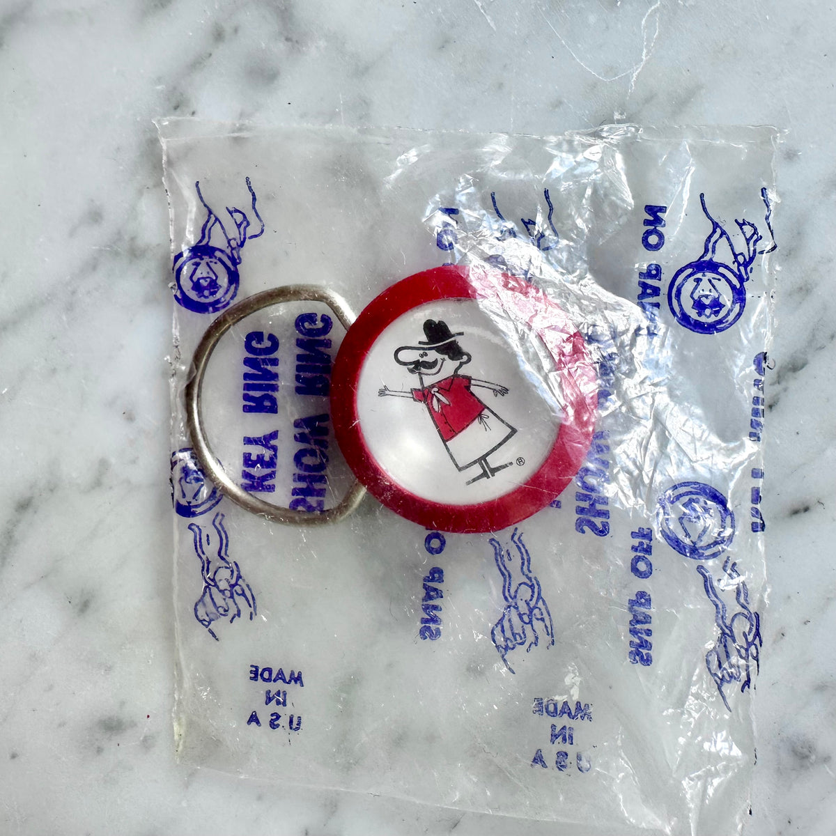 1980s Pizza Hut "Show Ring" Keychain