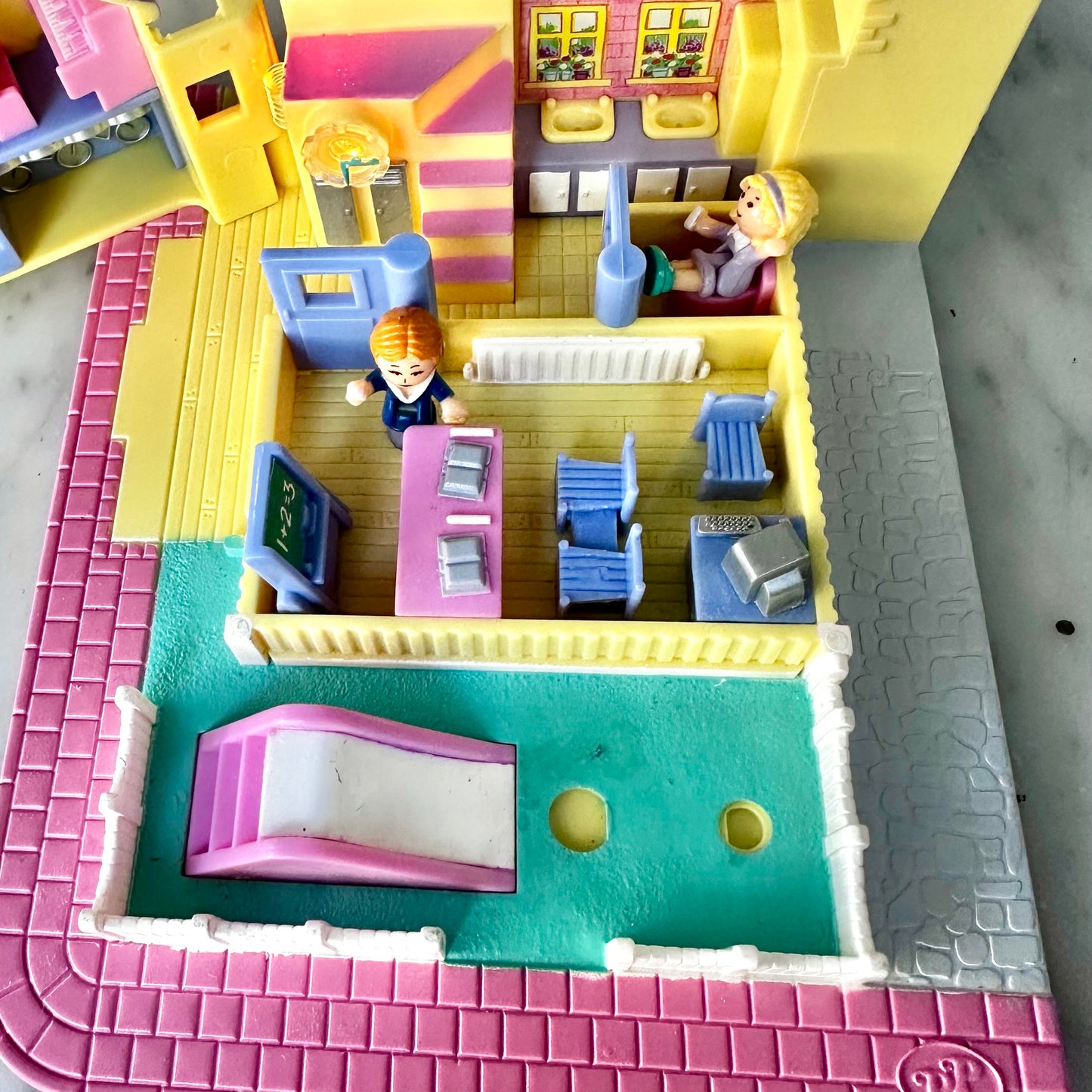 1993 Polly Pocket Light Up Schoolhouse Pollyville