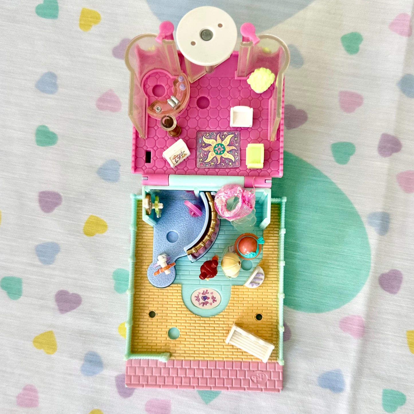 1995 Polly Pocket Dress Shop