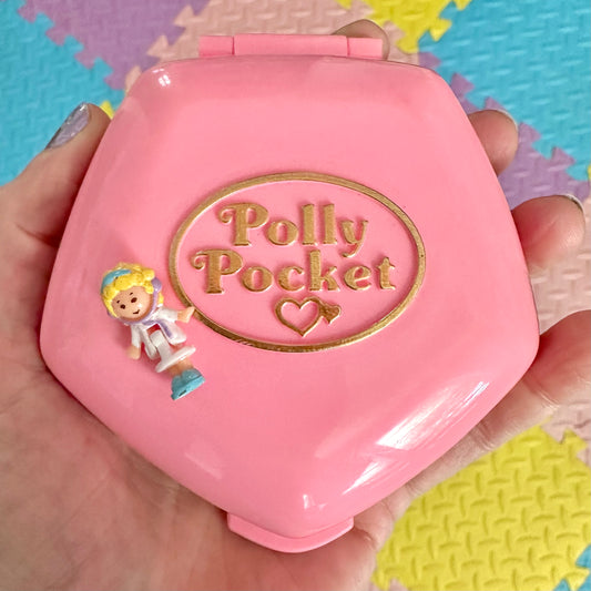 1992 Polly Pocket “Polly In The Nursery”