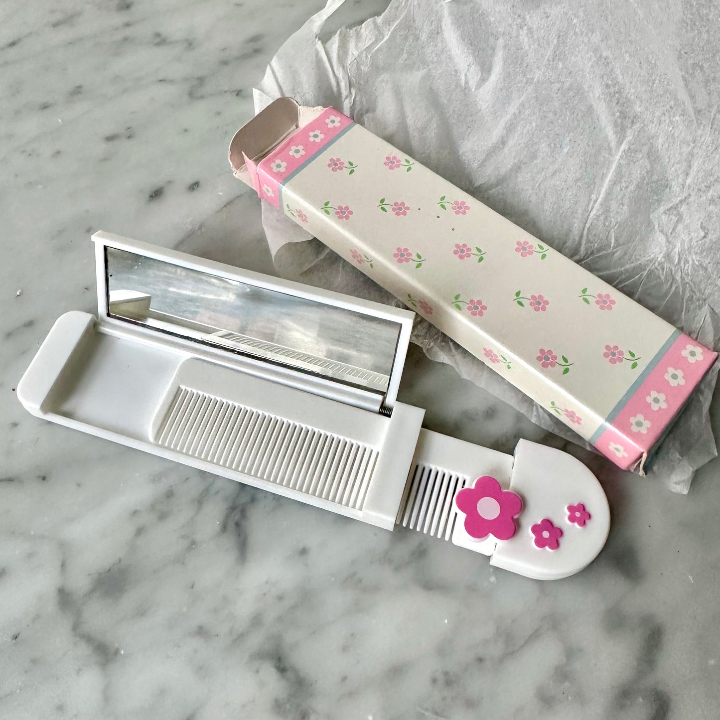 1984 Little Blossom Comb & Mirror Set