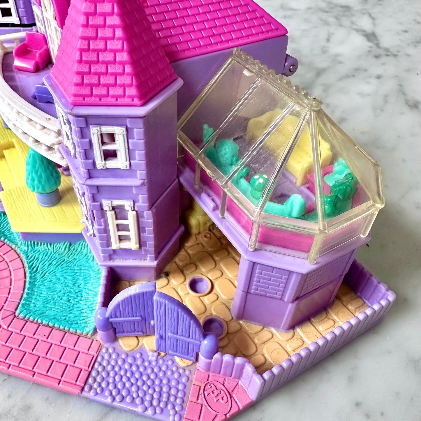 1994 Polly Pocket Light Up Magical Mansion