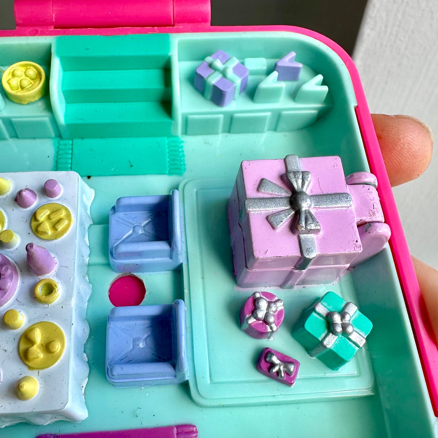 1989 Polly Pocket Partytime Surprise