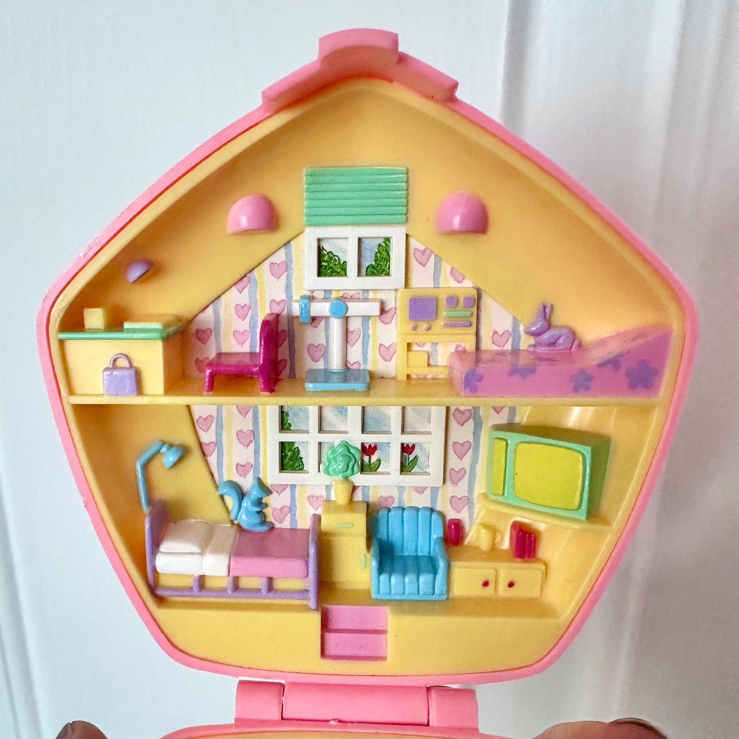 1992 Polly Pocket “Polly In The Nursery”