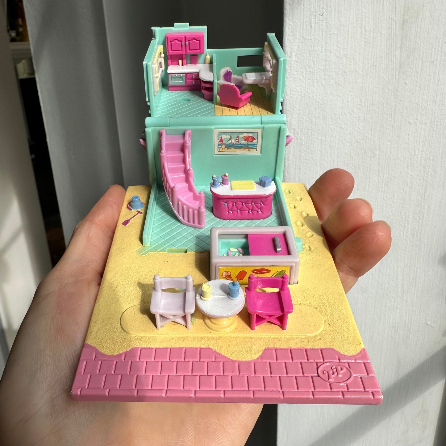 1993 Polly Pocket Beach Cafe