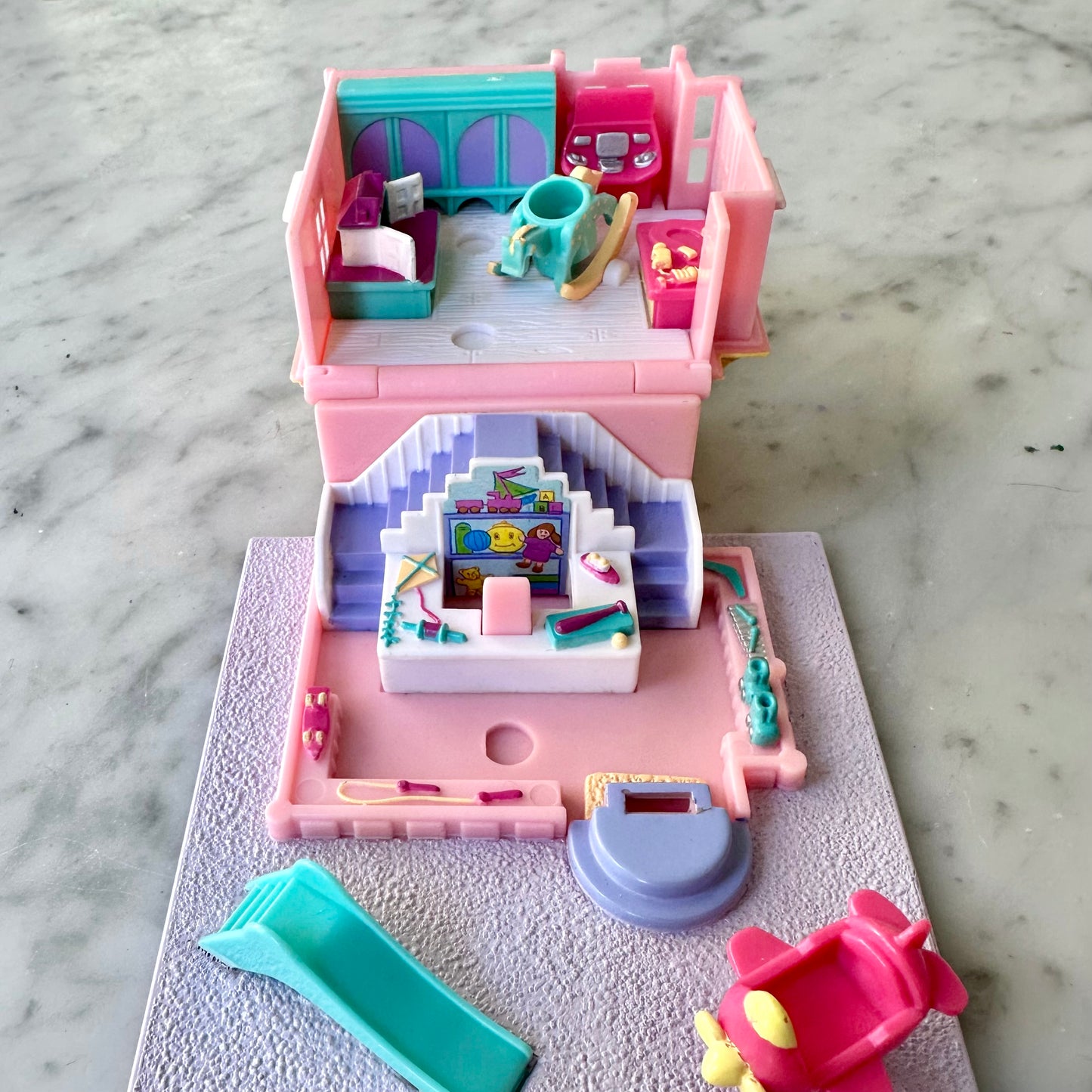 1993 Polly Pocket Pollyville Toy Shop