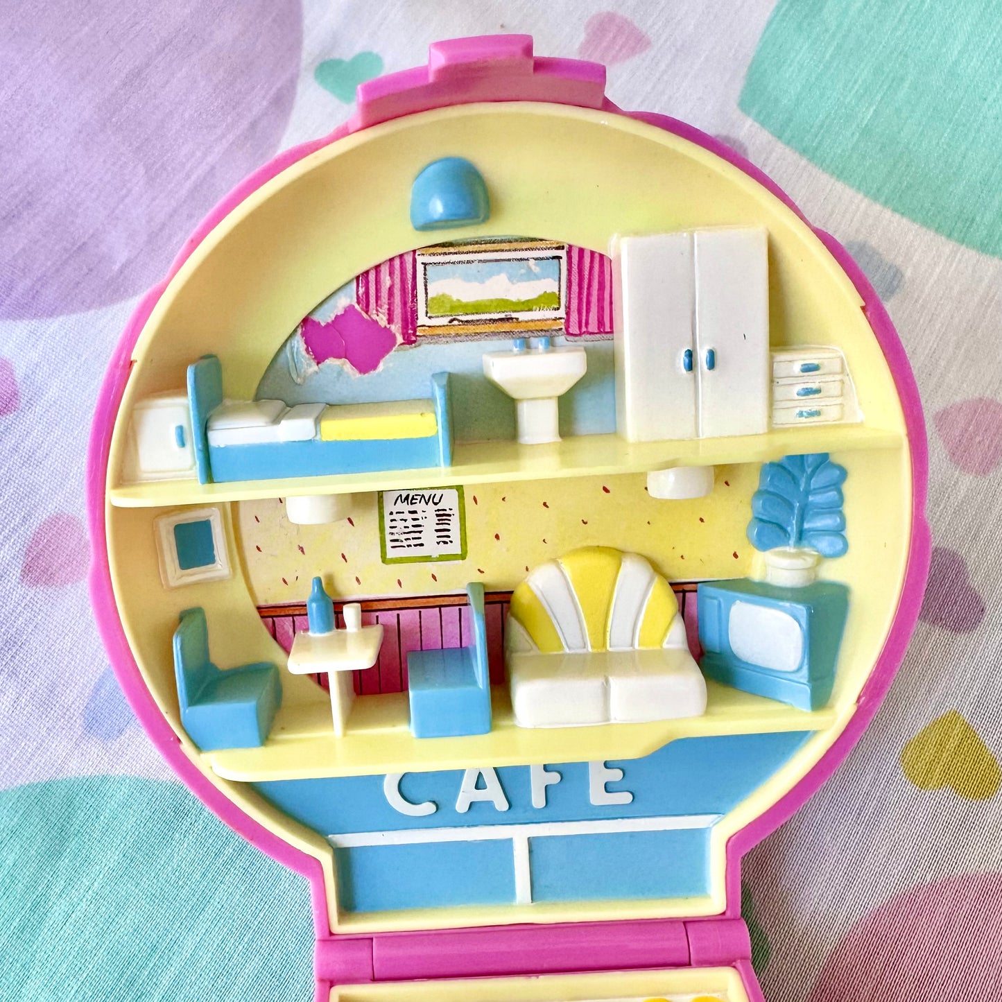 1989 Polly Pocket “Polly’s Cafe” Compact