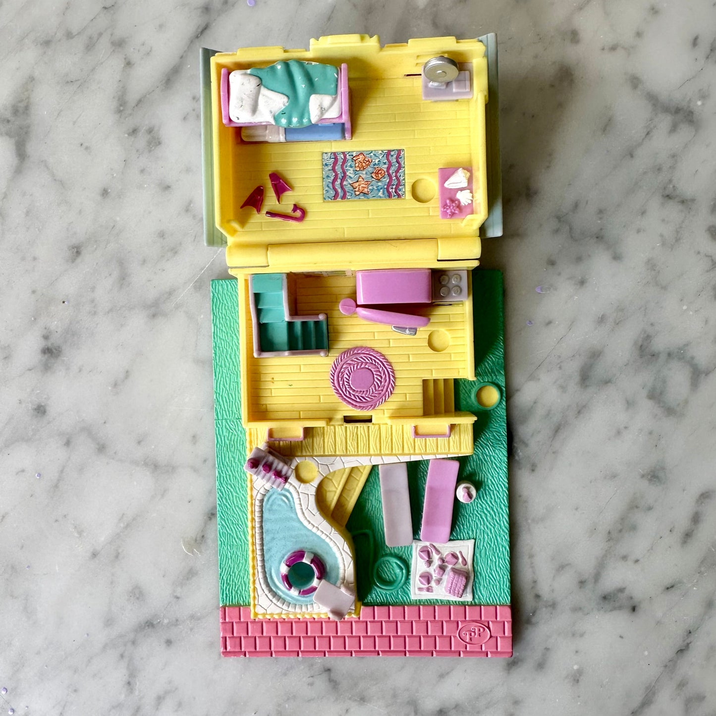 1993 Polly Pocket Summer House