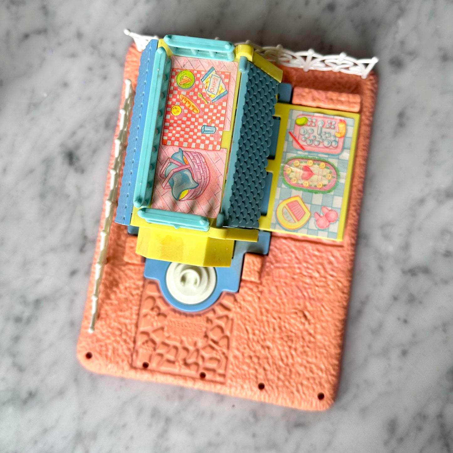 Vintage G1 My Little Pony-Petite Ponies Happy Hearts Cottage and Accessories