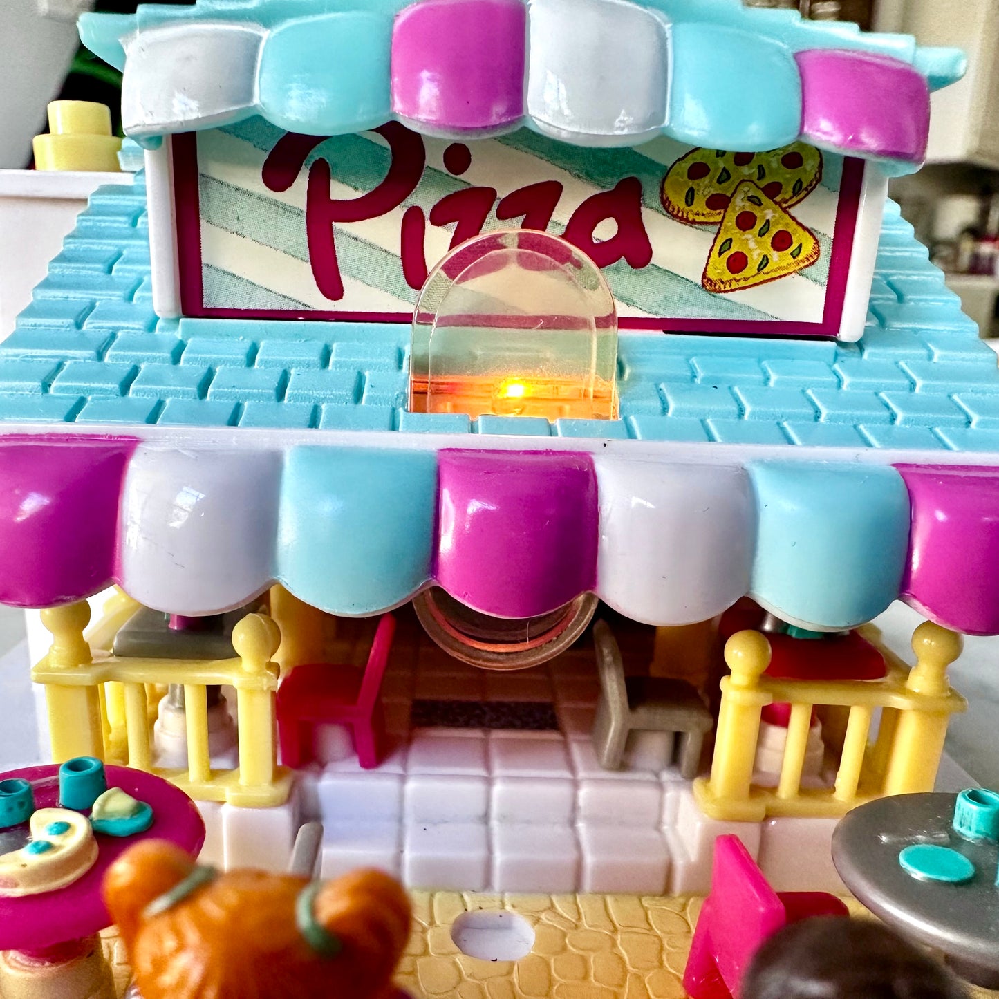 1993 Polly Pocket Pizzeria Pollyville Playset 100% Complete