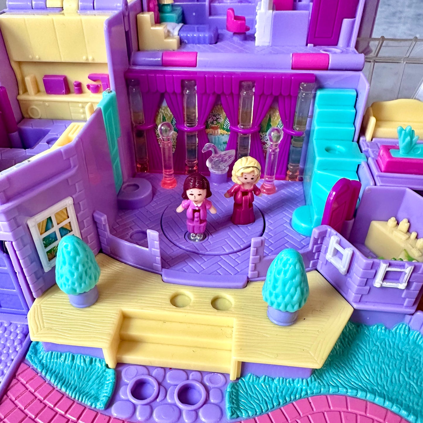 1994 Polly Pocket Light Up Magical Mansion