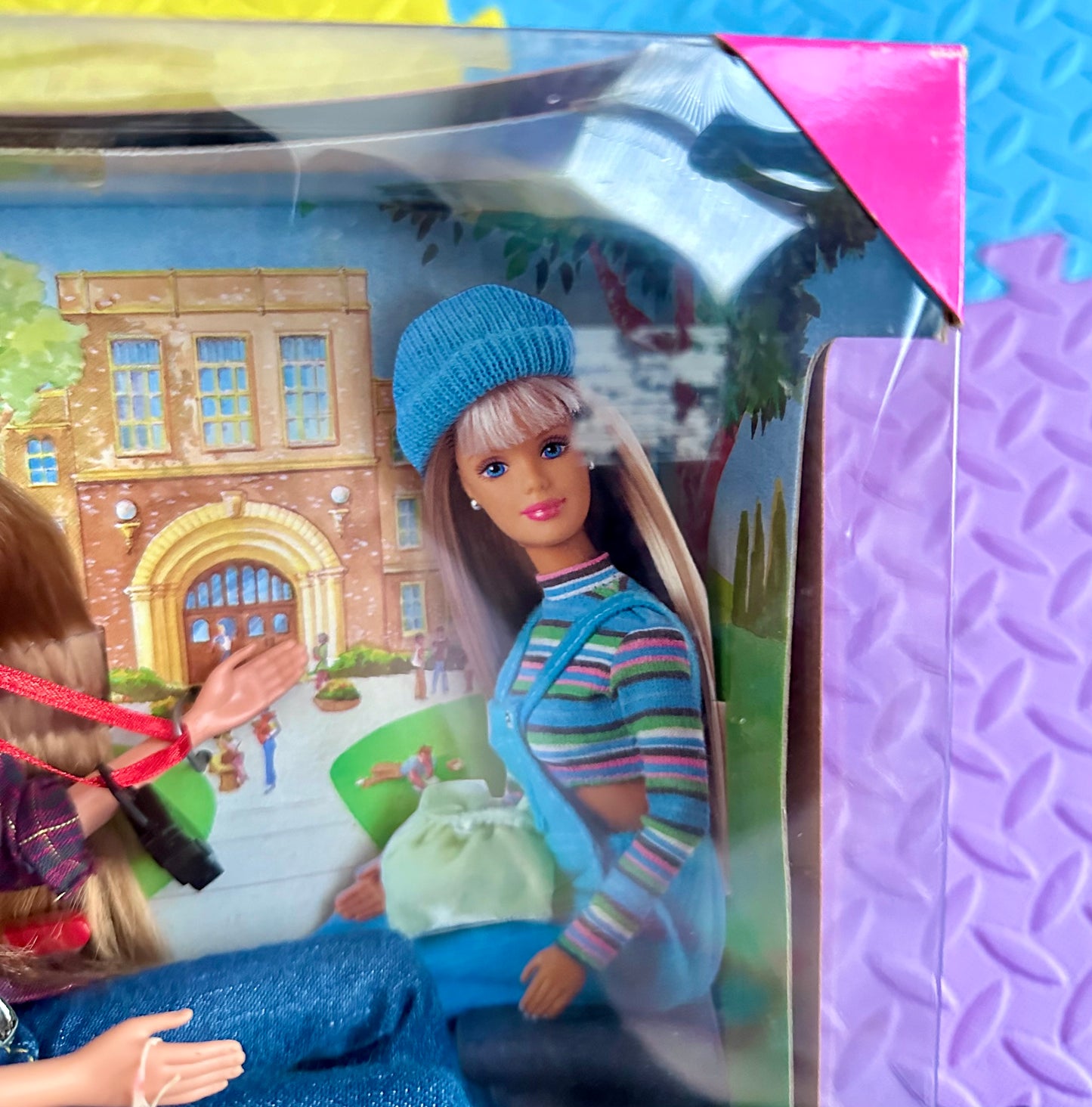 1998 Barbie Becky School Photographer