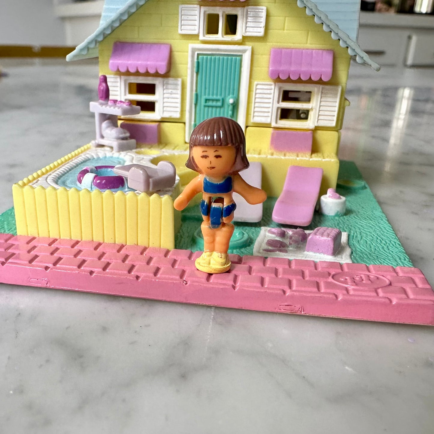 1993 Polly Pocket Summer House