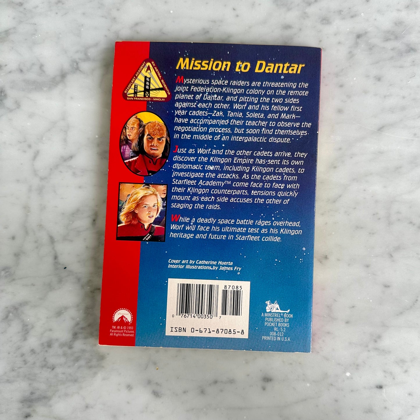 1993 Star Trek The Next Generation Starfleet Academy “Line of Fire” Book