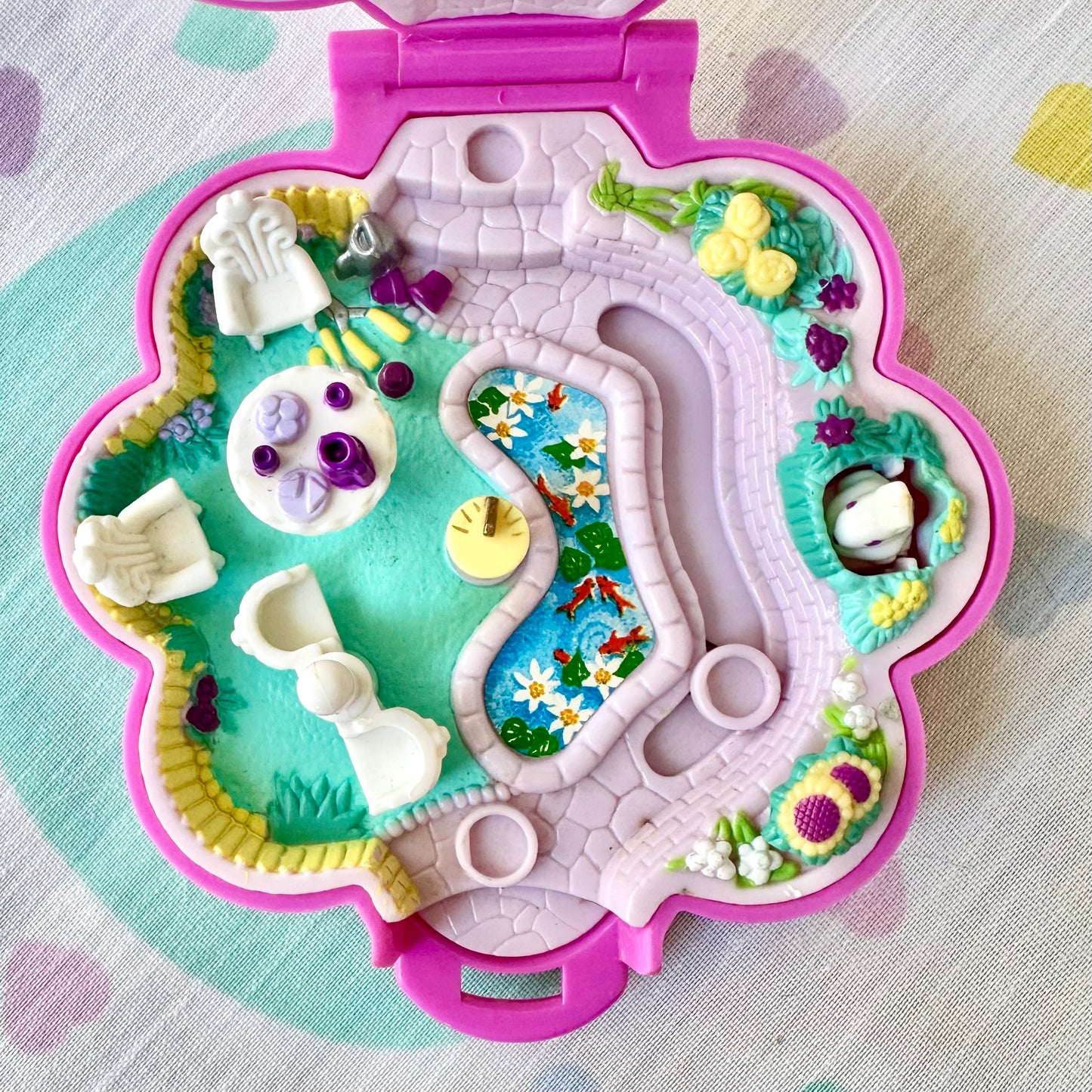 1990 Polly Pocket Garden Surprise Compact