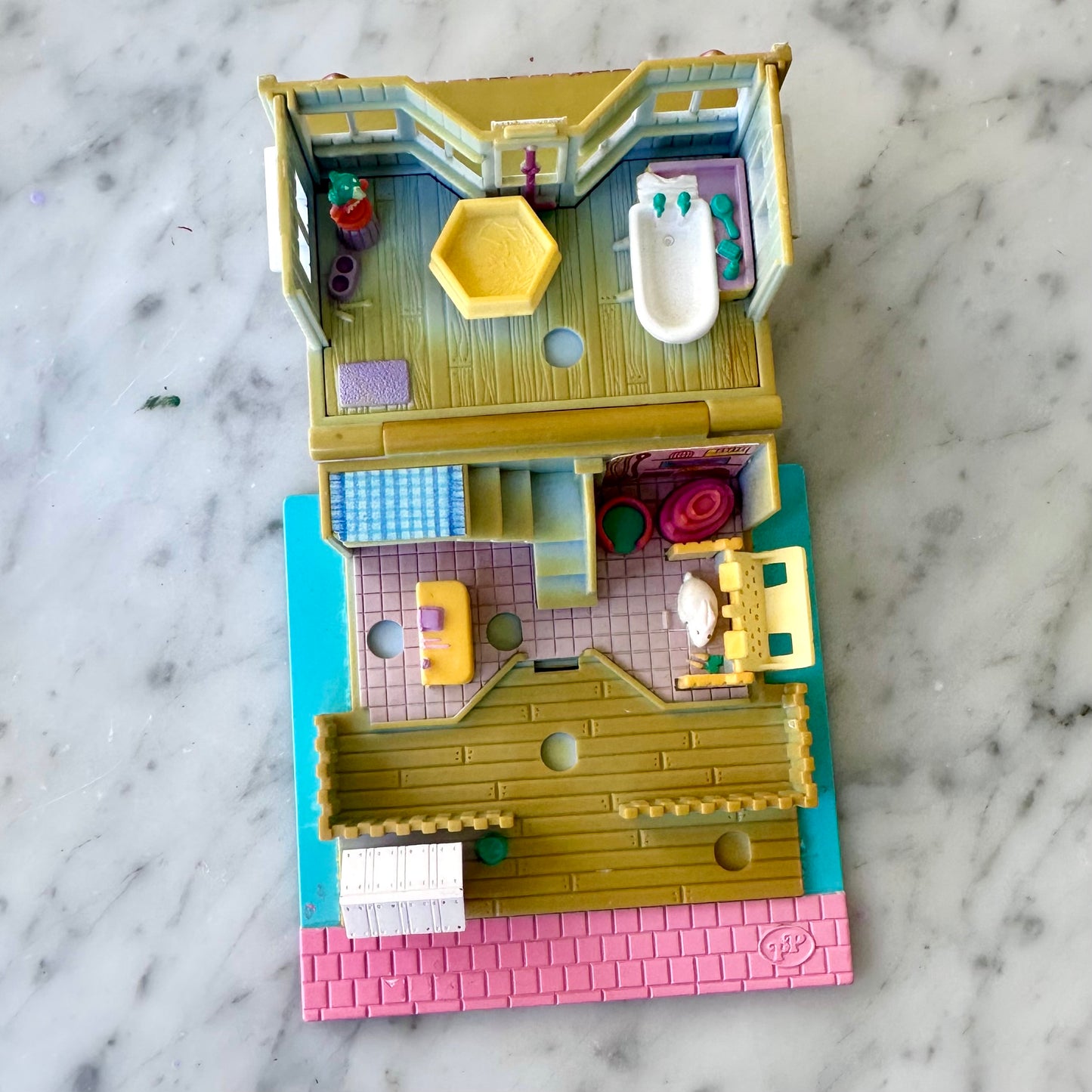 1993 Polly Pocket Pet Shop-Sun Damage