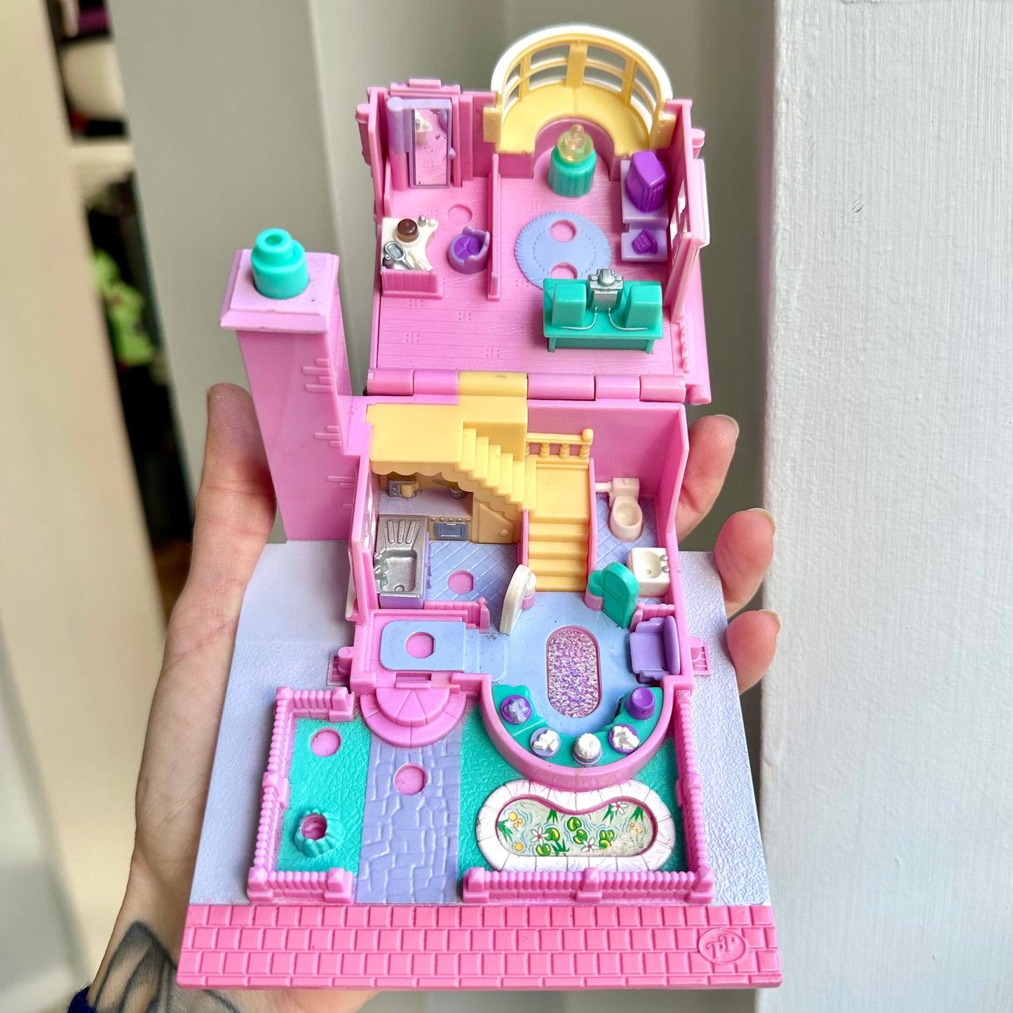 1993 Polly Pocket Bay Window Light Up House
