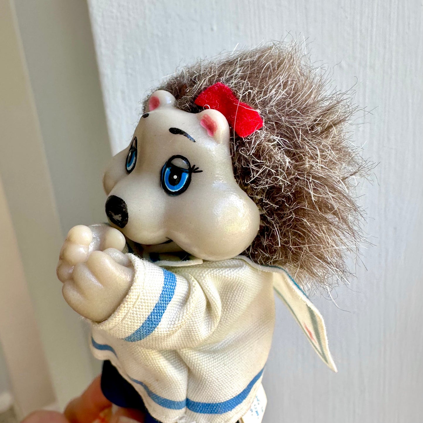 80’s Get Along Gang Portia The Porcupine Hugger