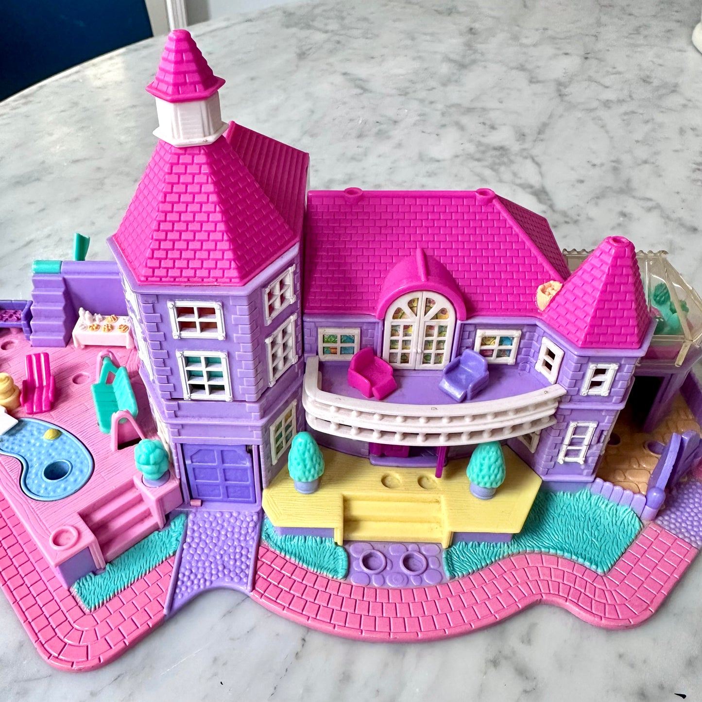1994 Polly Pocket Light Up Magical Mansion