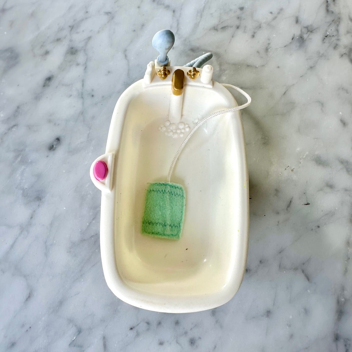 2002 Loving Family Claw Foot Bathtub