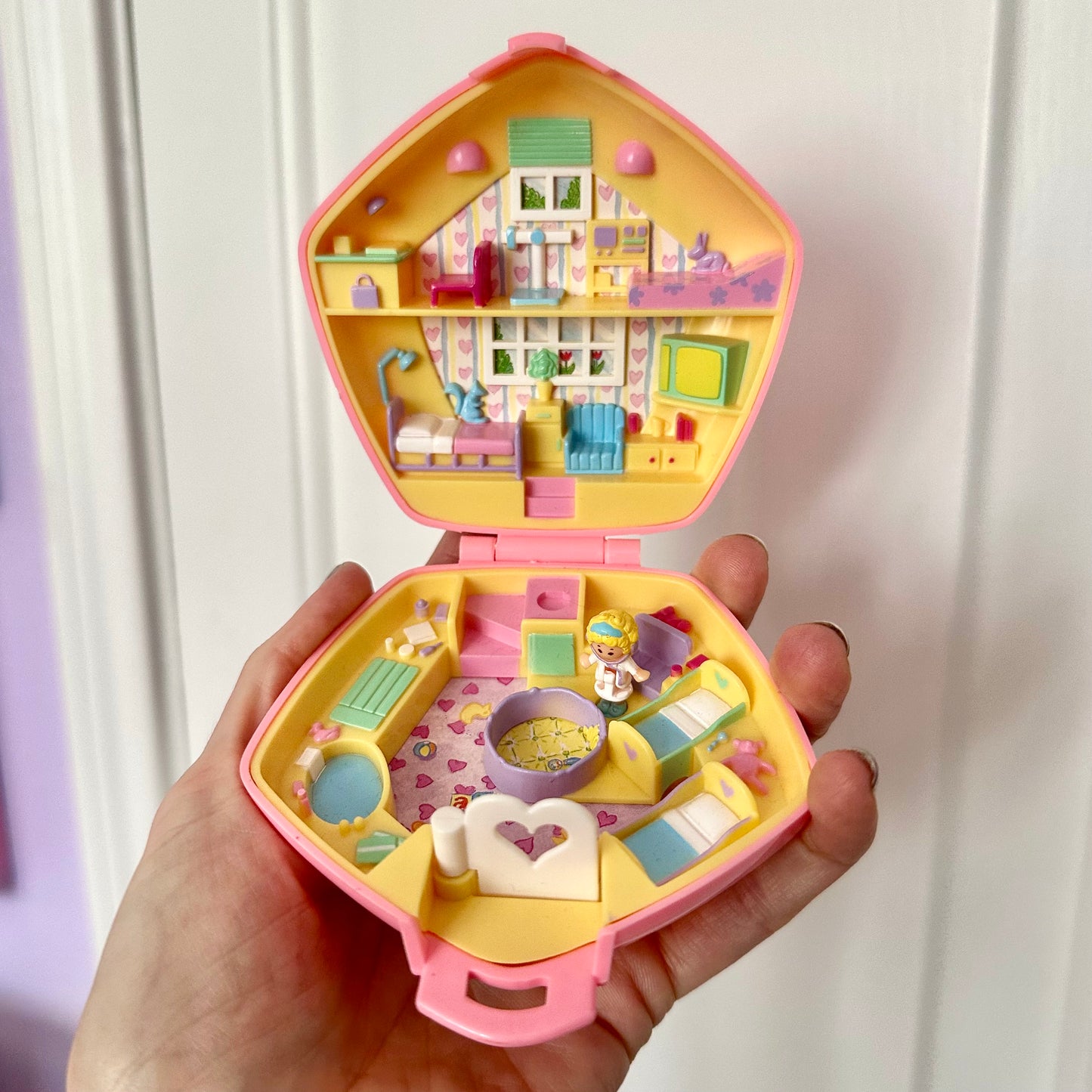 1992 Polly Pocket “Polly In The Nursery”