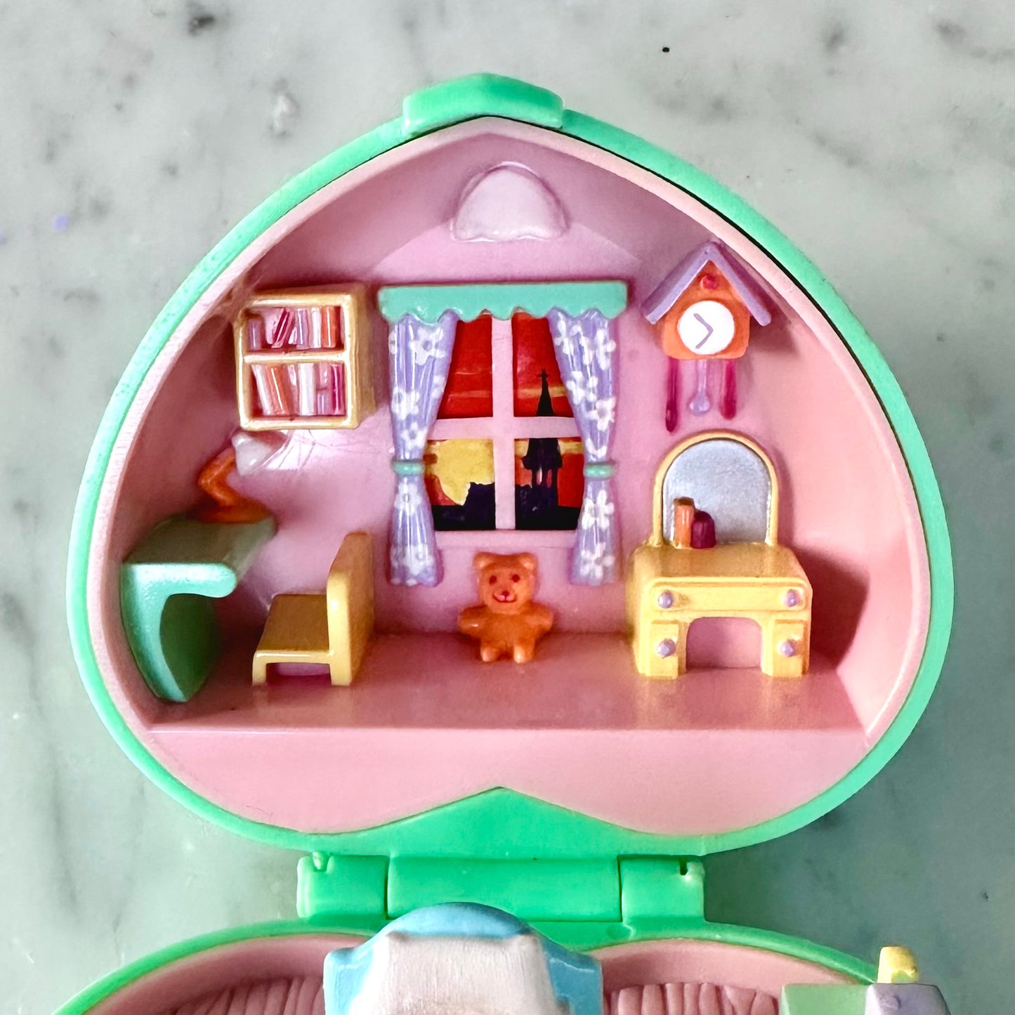 1991 Polly Pocket Midge’s Bedtime Ring and Compact