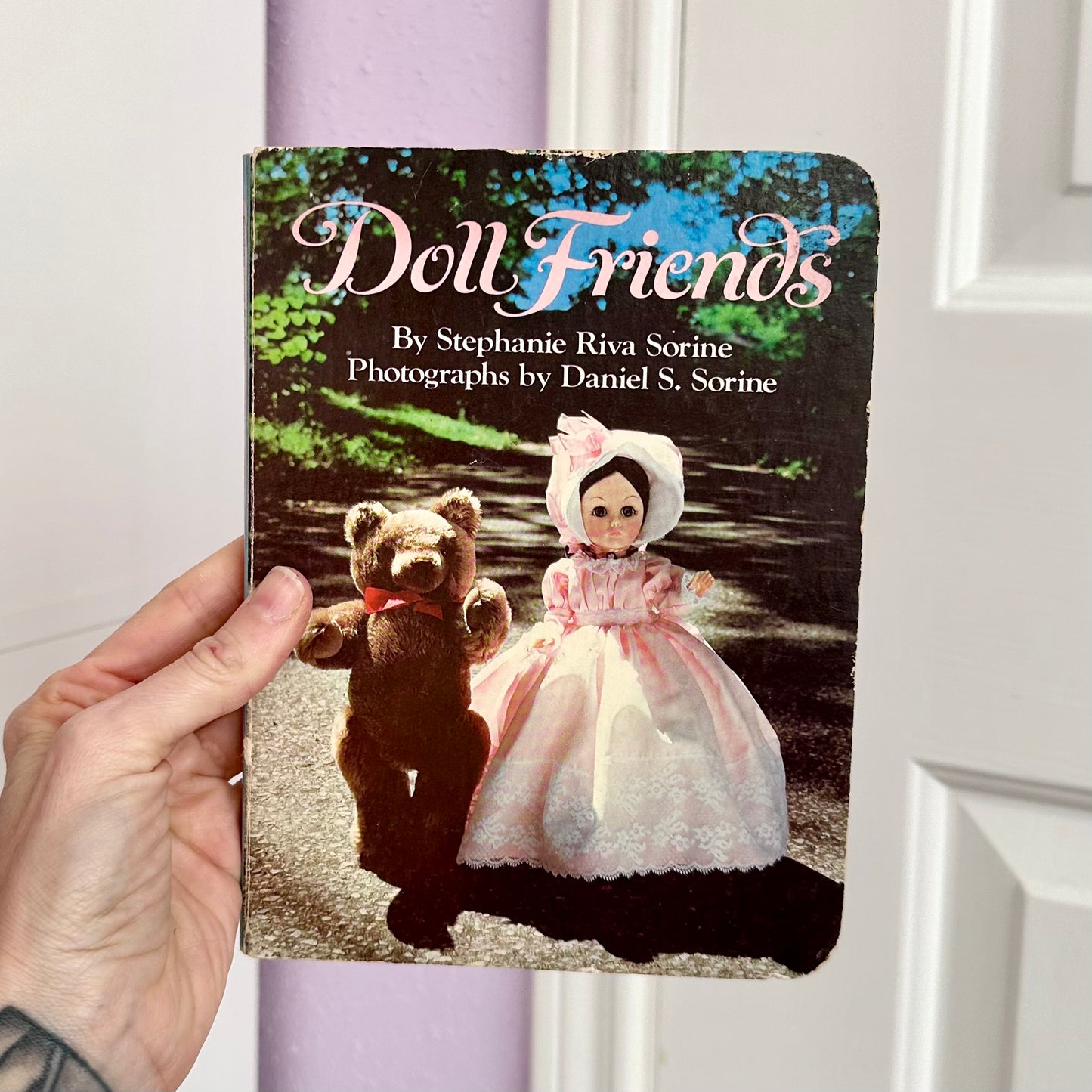 1982 Doll Friends Board Book