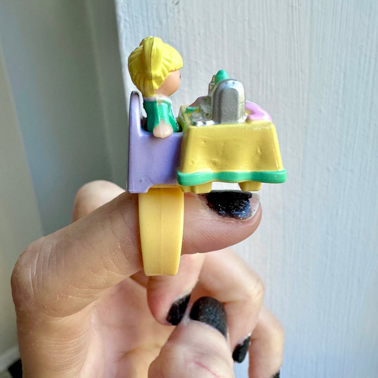 1991 Polly Pocket Dazzling Dressmaker Ring & Ring Case