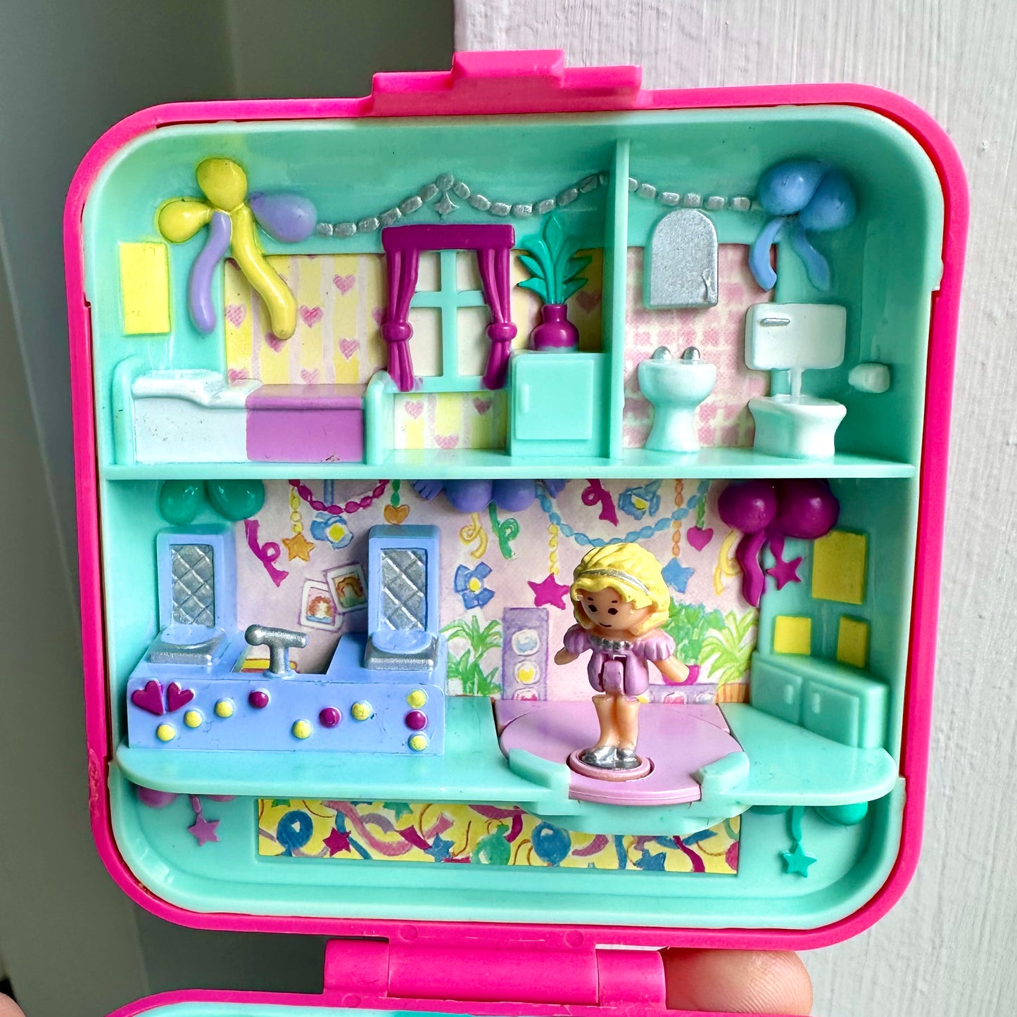 1989 Polly Pocket Partytime Surprise