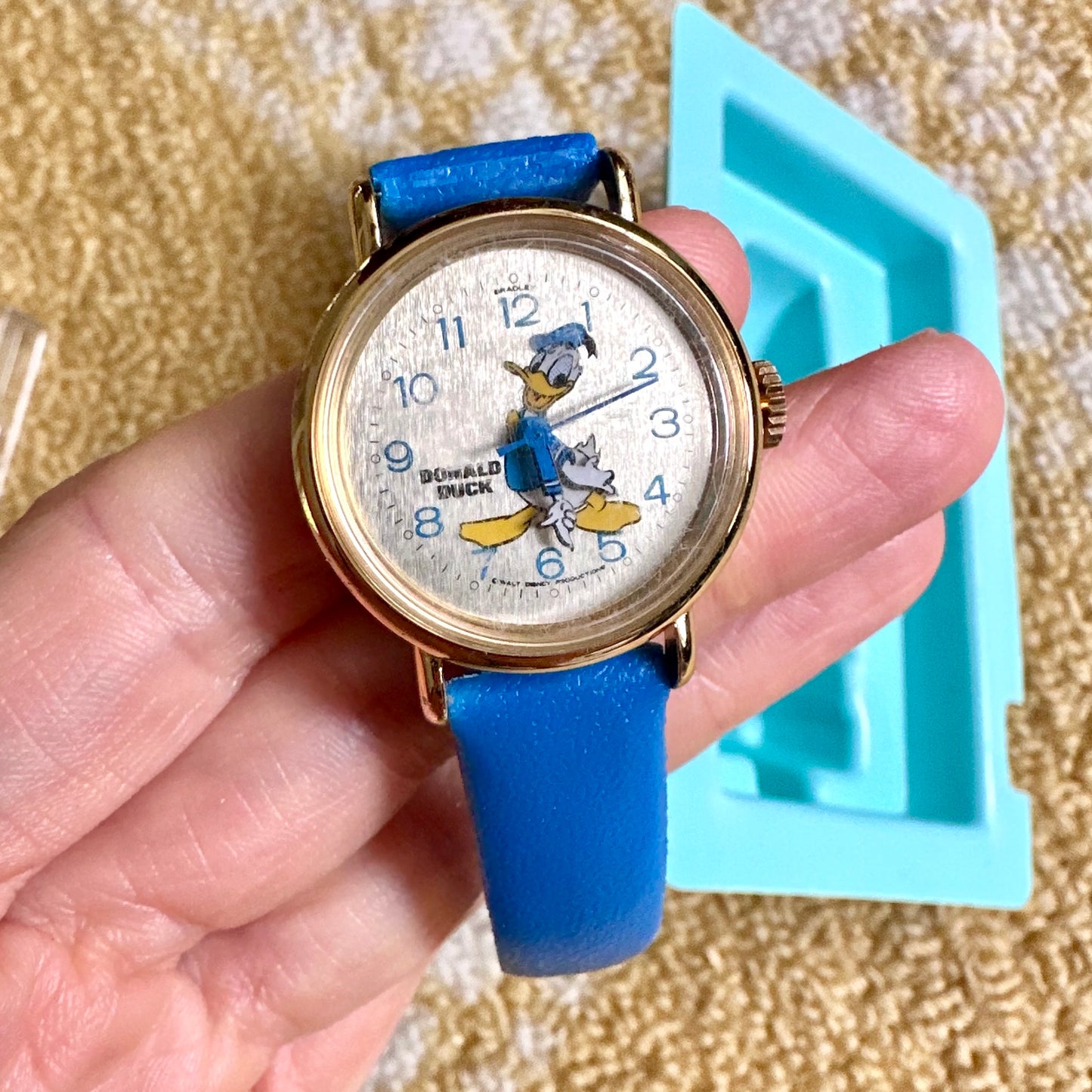 1984 Donald Duck “Happy Birthday" Wristwatch