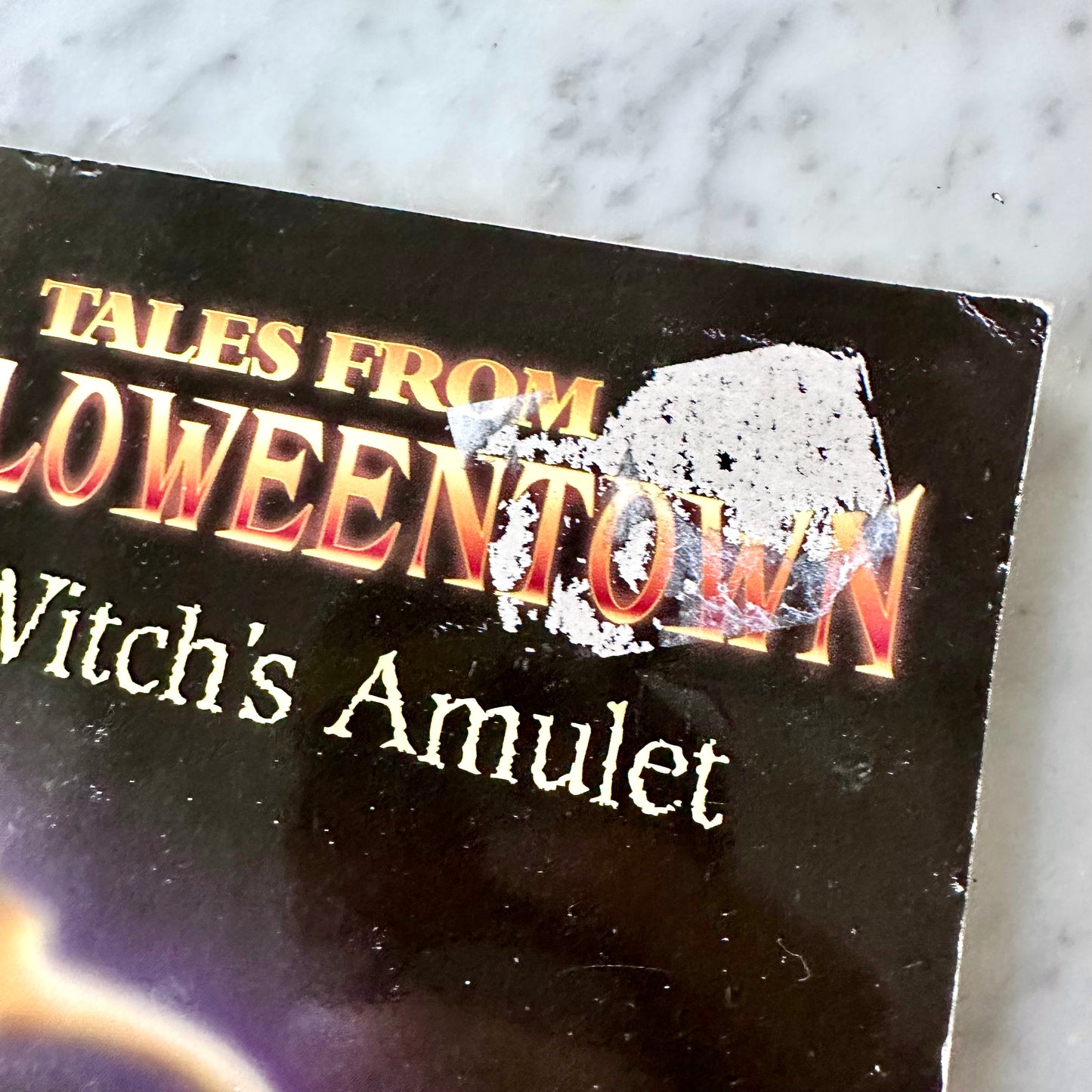 Disney’s Halloweentown “The Witch’s Amulet” Book