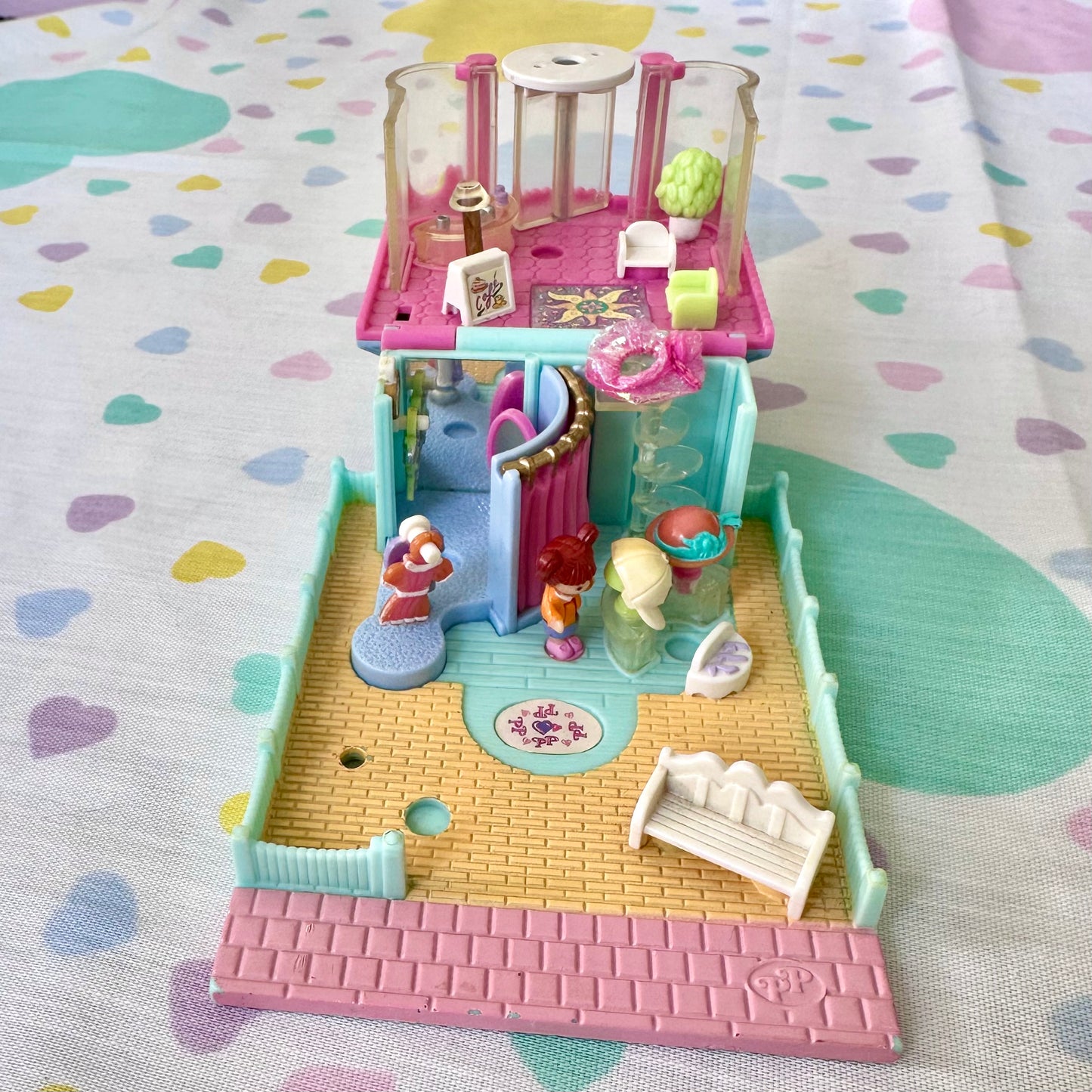 1995 Polly Pocket Dress Shop