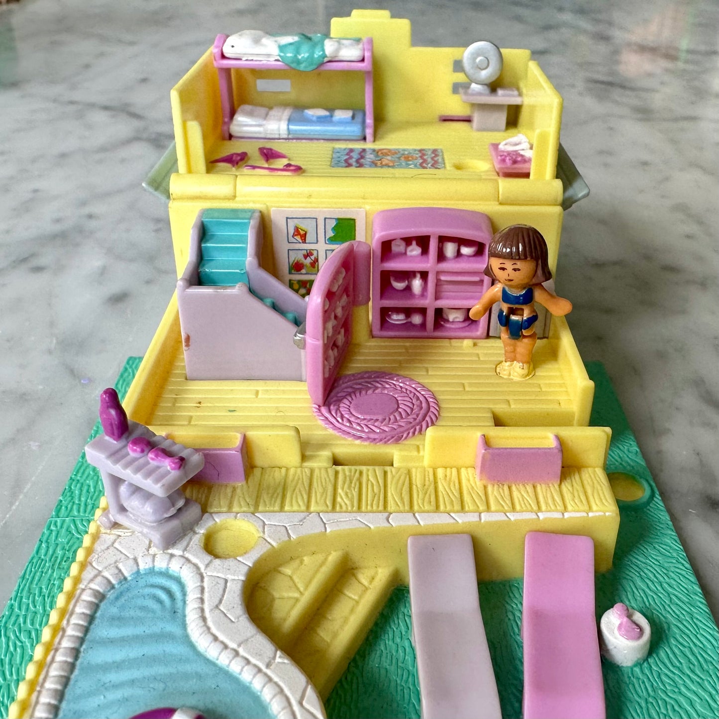 1993 Polly Pocket Summer House