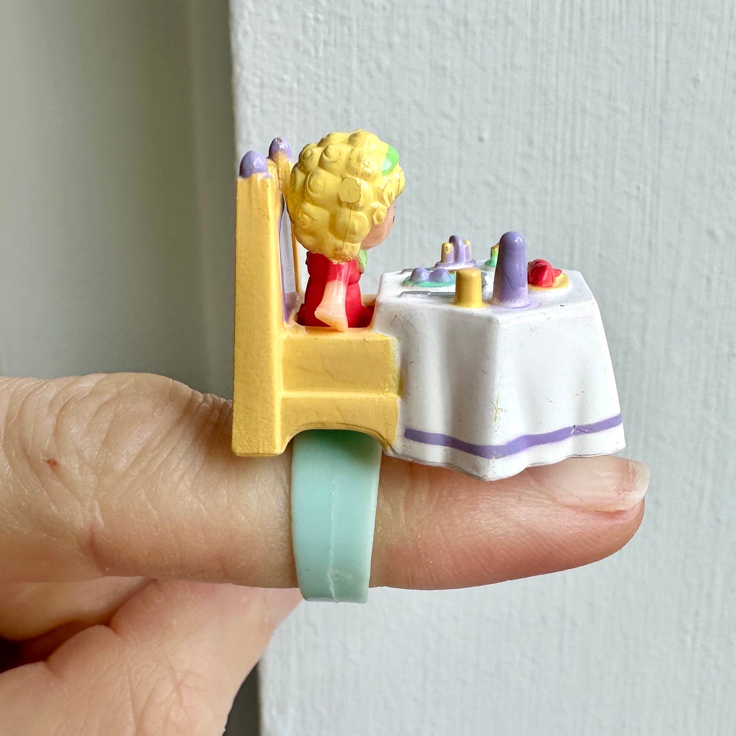 1991 Polly Pocket Dinner Time Ring and Ring Case