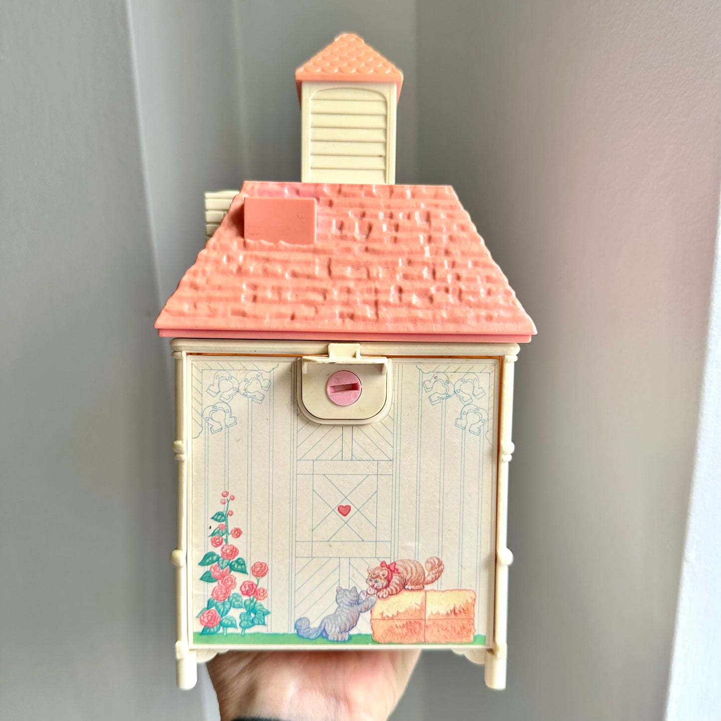 1989 Fisher-Price Precious Places Blue Ribbon Pony Stable