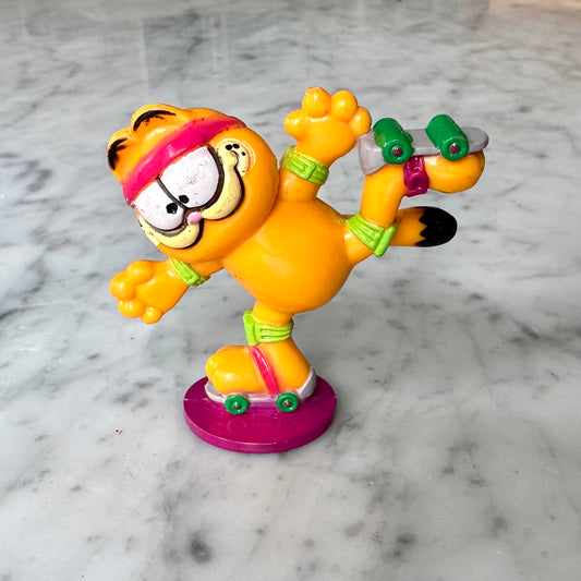 1981 Garfield Rollerskating PVC Figure