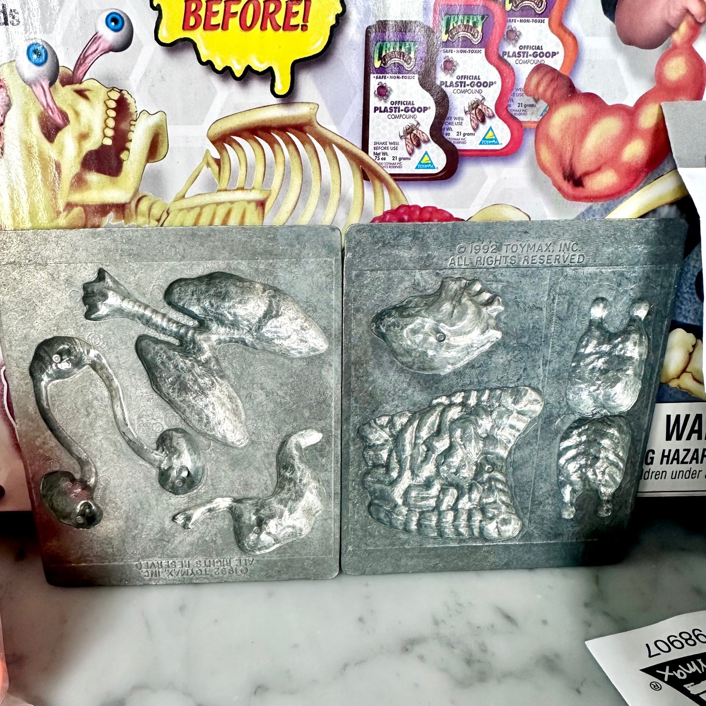 2001 Creepy Crawlers Graveyard Ghoulies “Create-A-Corpse”