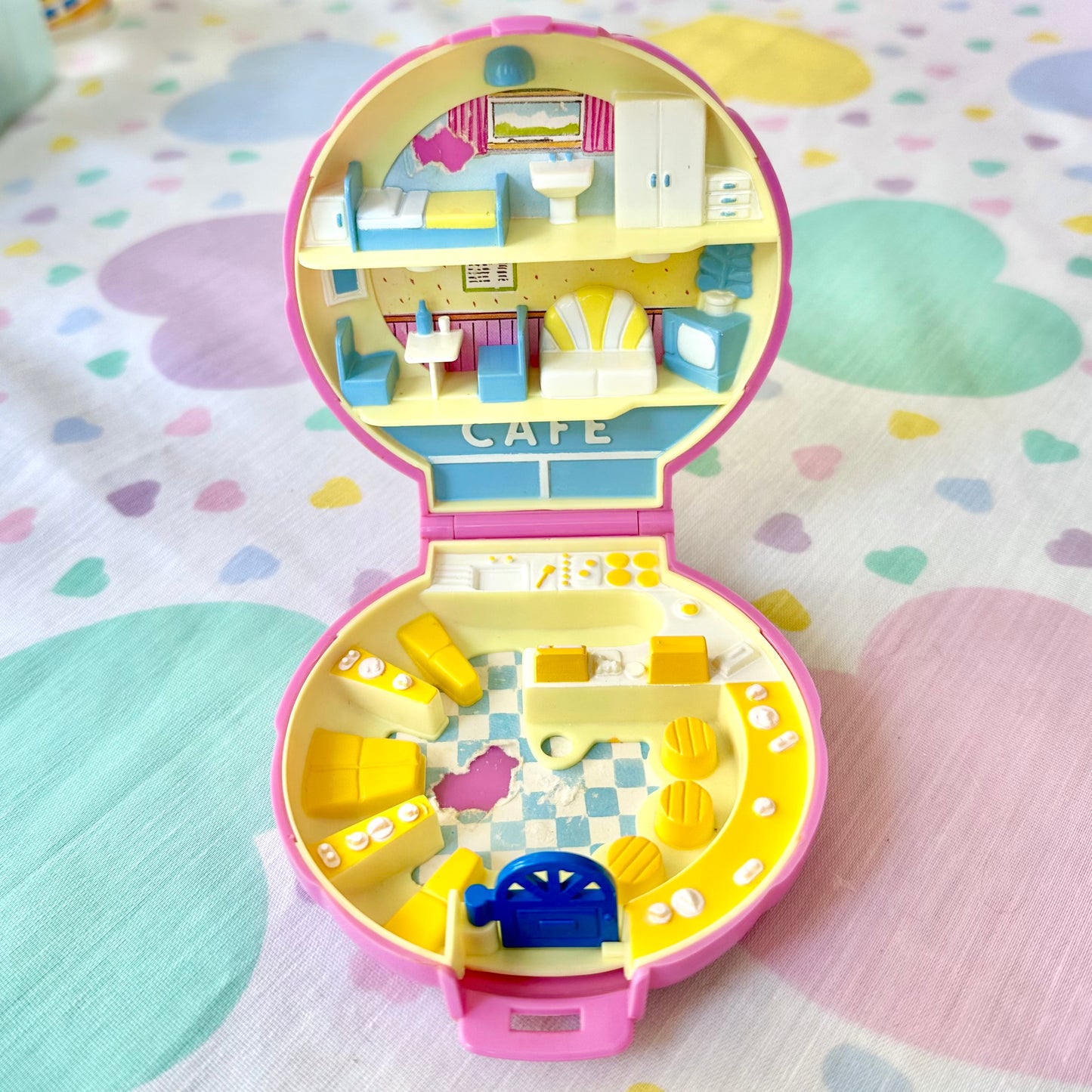 1989 Polly Pocket “Polly’s Cafe” Compact