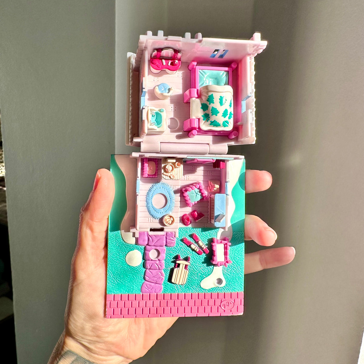 1993 Polly Pocket Ski Lodge