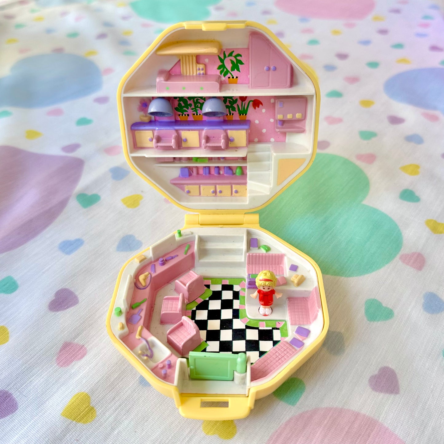 1992 Polly Pocket Hair Salon Compact