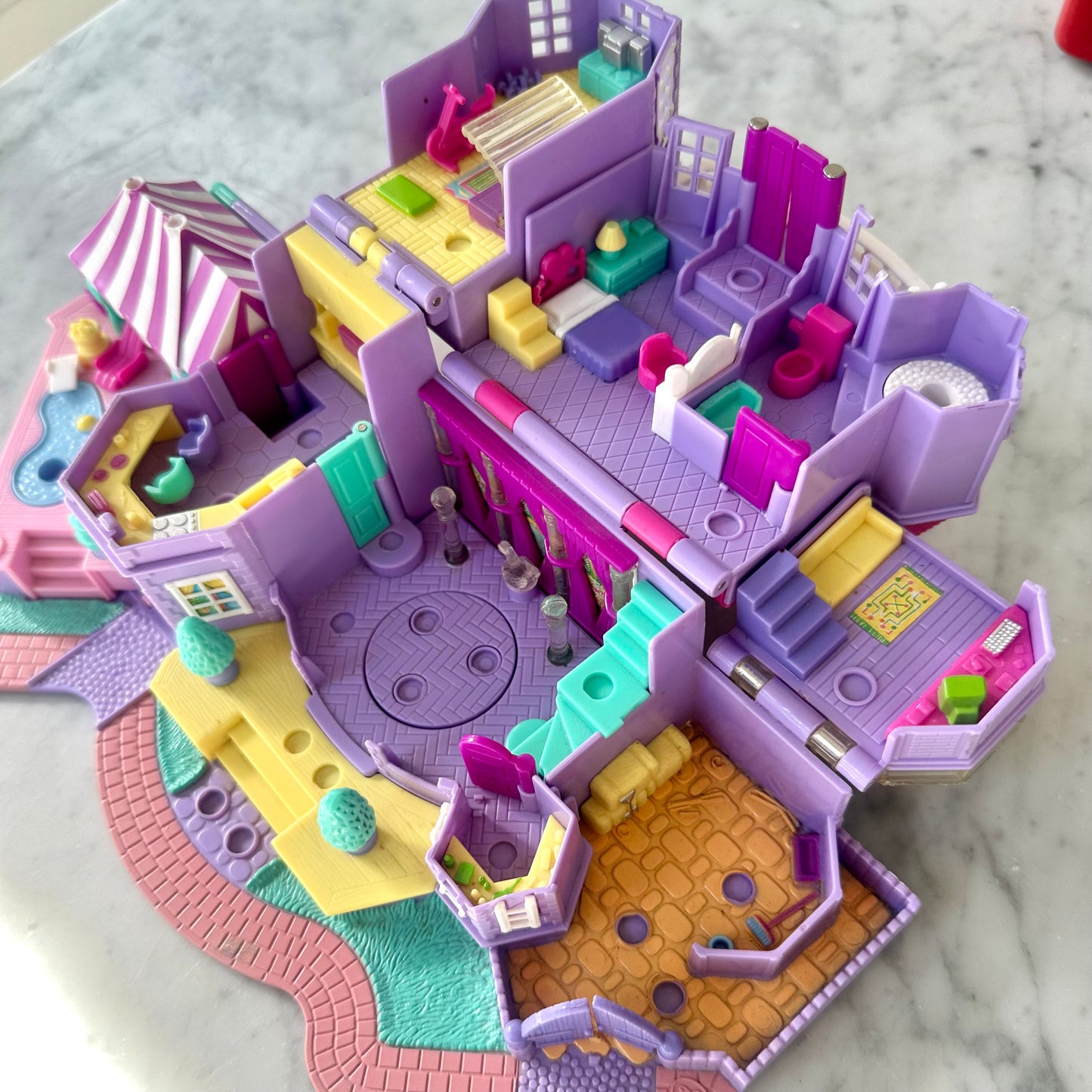 1994 Polly Pocket Light Up Magical Mansion
