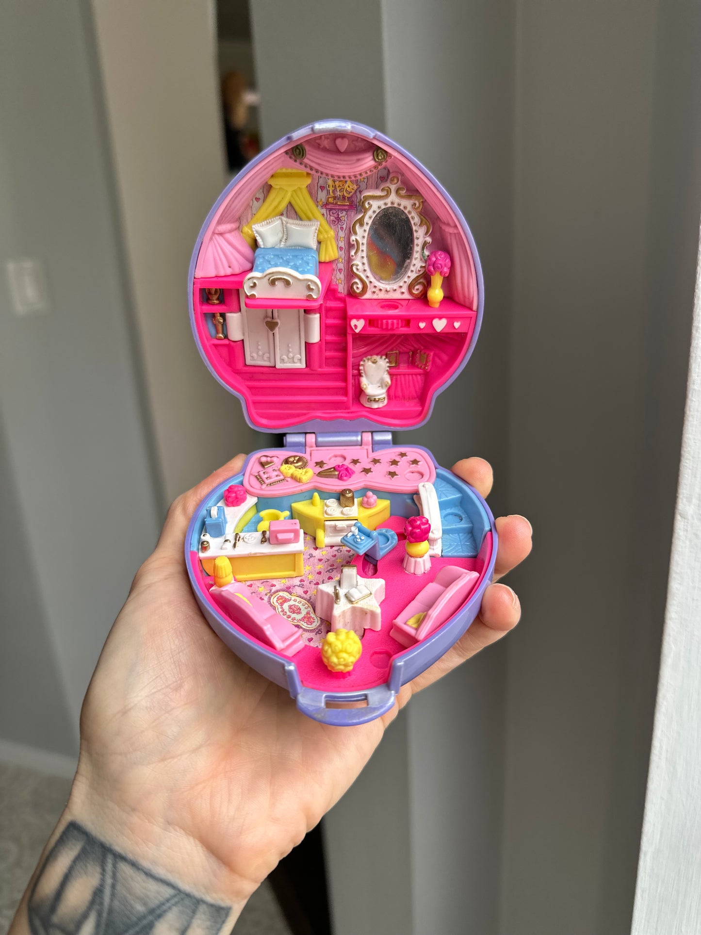 1995 Polly Pocket Super Star Happenin’ Hair Compact