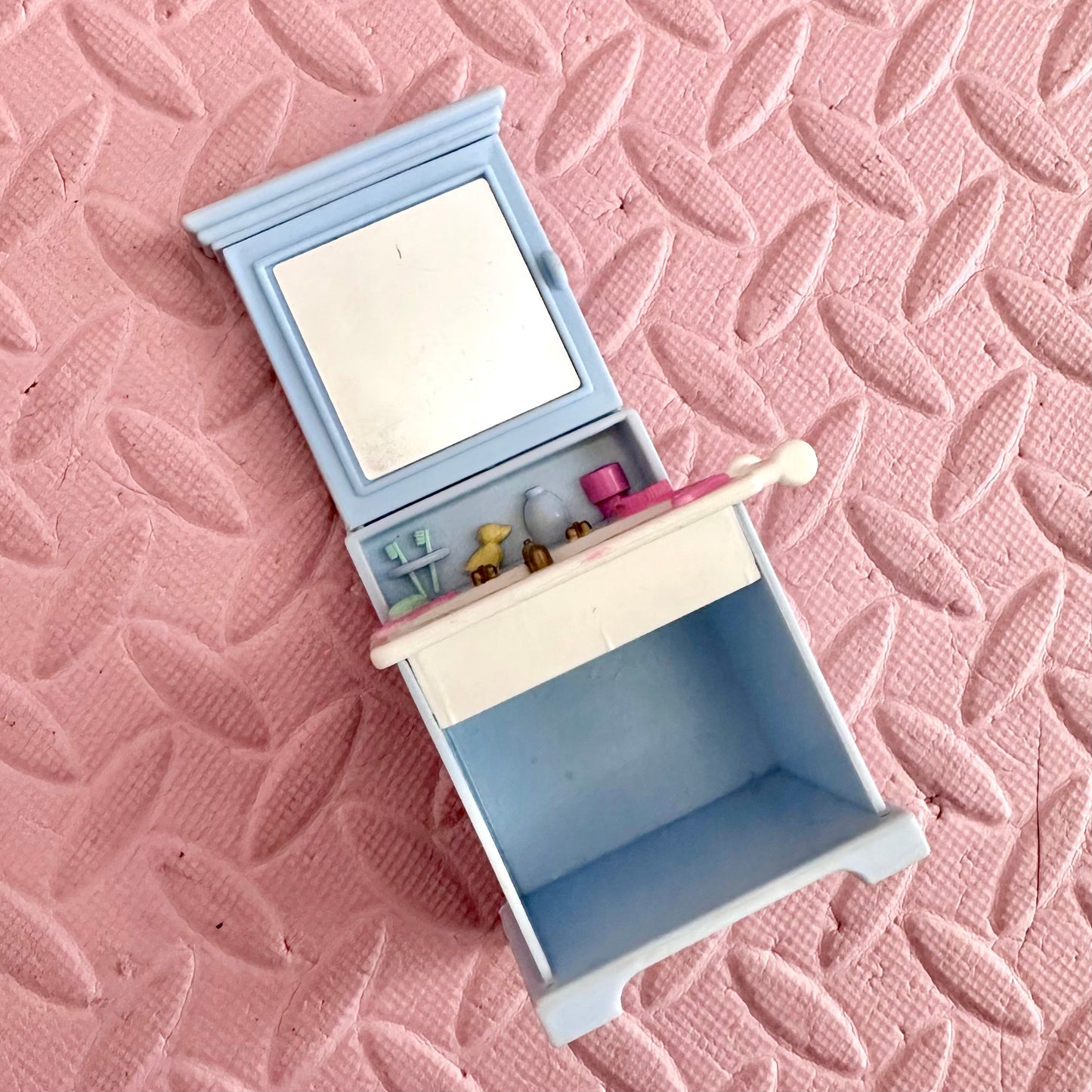 2002 Loving Family Bathroom Sink