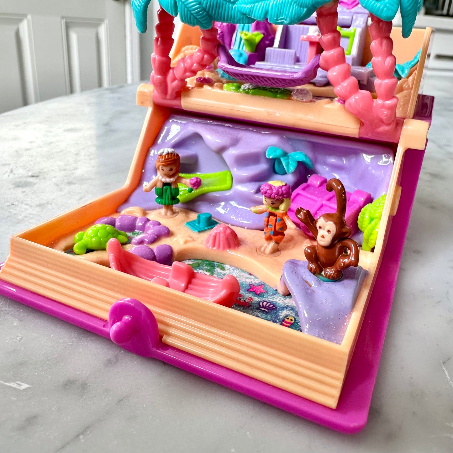 1995 Polly Pocket Tropical Paradise Enchanted Storybook 100% Complete