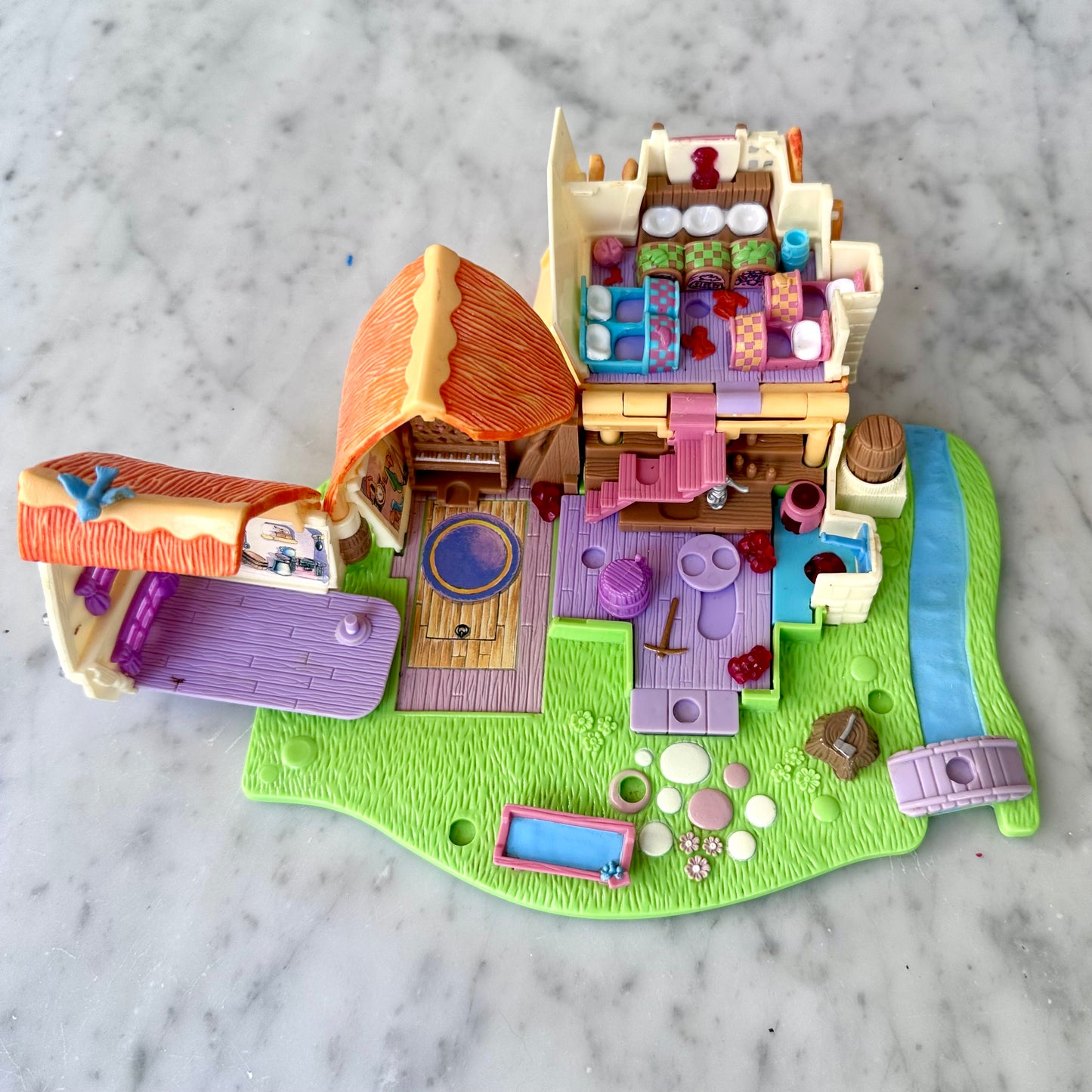 1995 Polly Pocket “Snow White” Light Up Playset